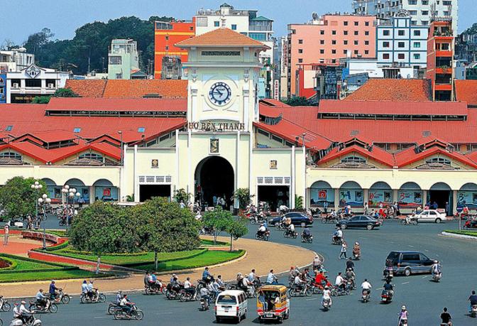 Chợ Bến Thành quận 1 - biểu tượng của thành phố Hồ Chí Minh